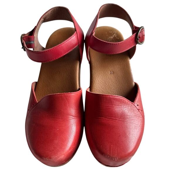 Dansko Women's Maisie Dress Sandal, Red Full Grain, 39 EU/ 8-8.5M US - Picture 1 of 11